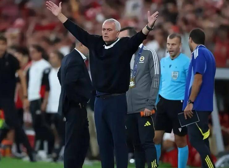 em, 光明球场的 em, 光明球场的