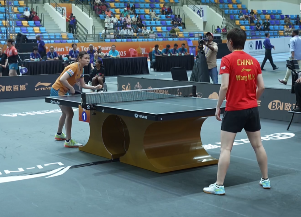 开场王曼昱, 局后控制住